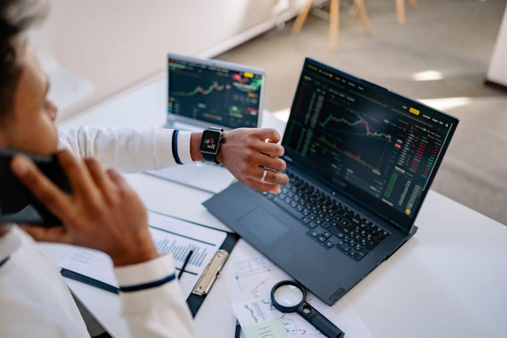 Gestion active vs gestion passive : quel impact sur le risque